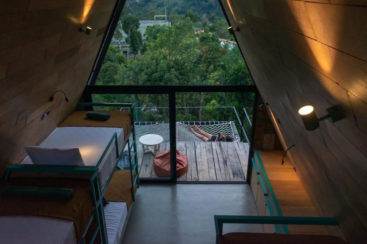 Wild Bee Hostel เอลลา ภายนอก รูปภาพ
