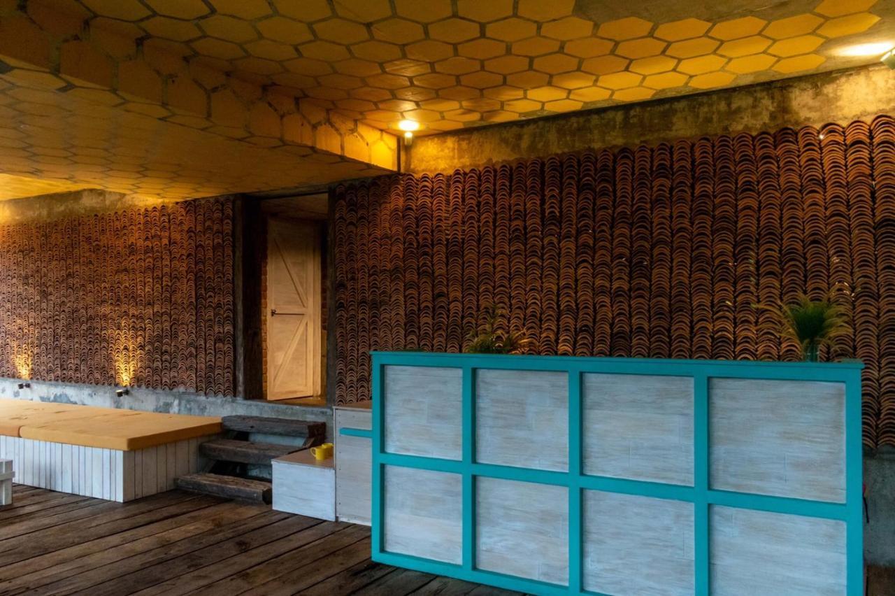 Wild Bee Hostel เอลลา ภายนอก รูปภาพ