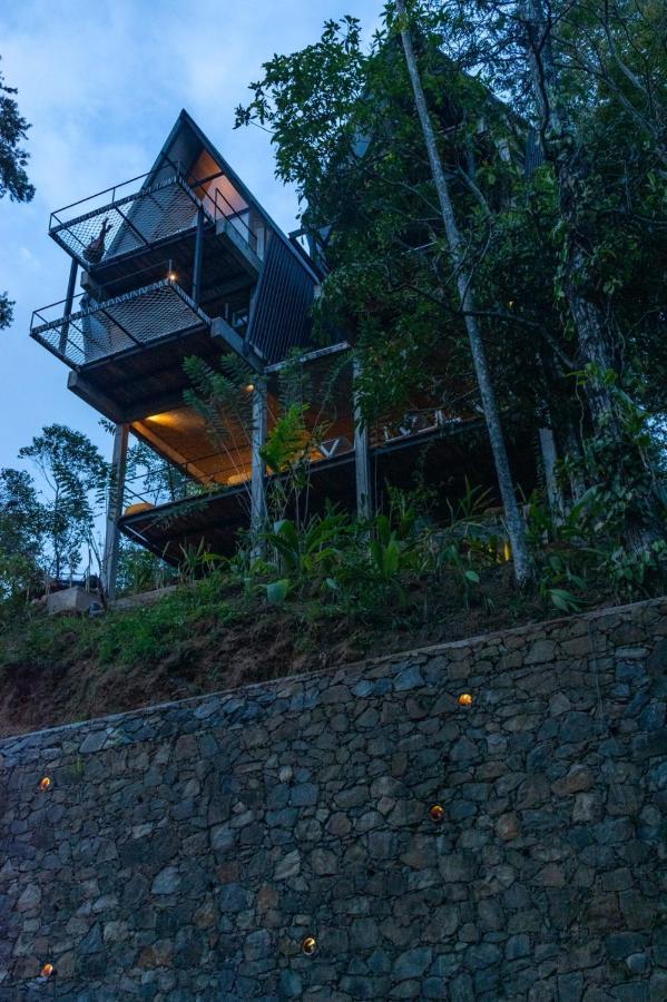 Wild Bee Hostel เอลลา ภายนอก รูปภาพ