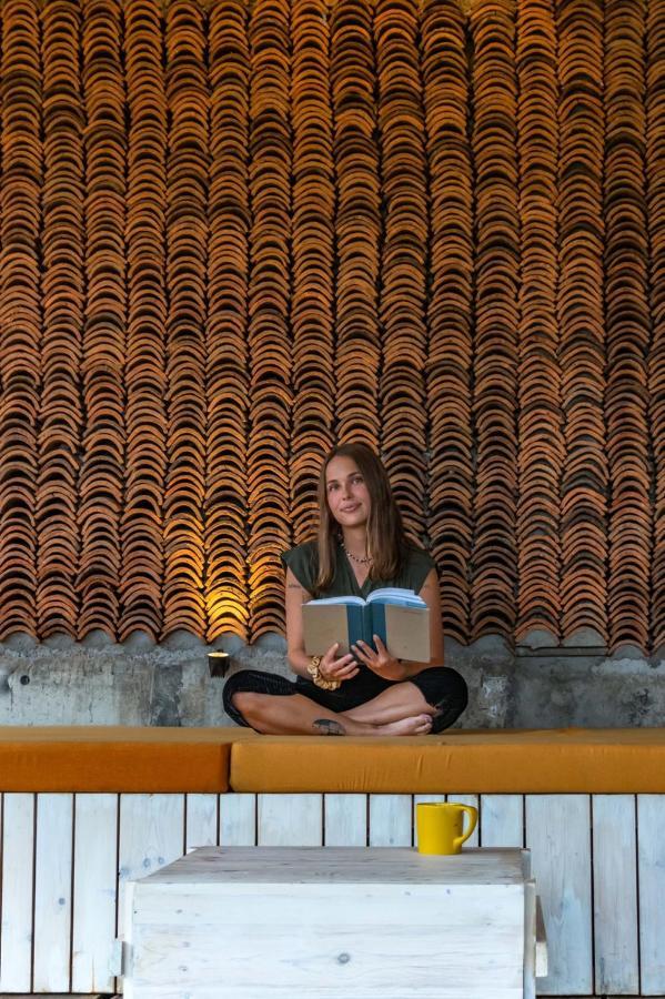 Wild Bee Hostel เอลลา ภายนอก รูปภาพ